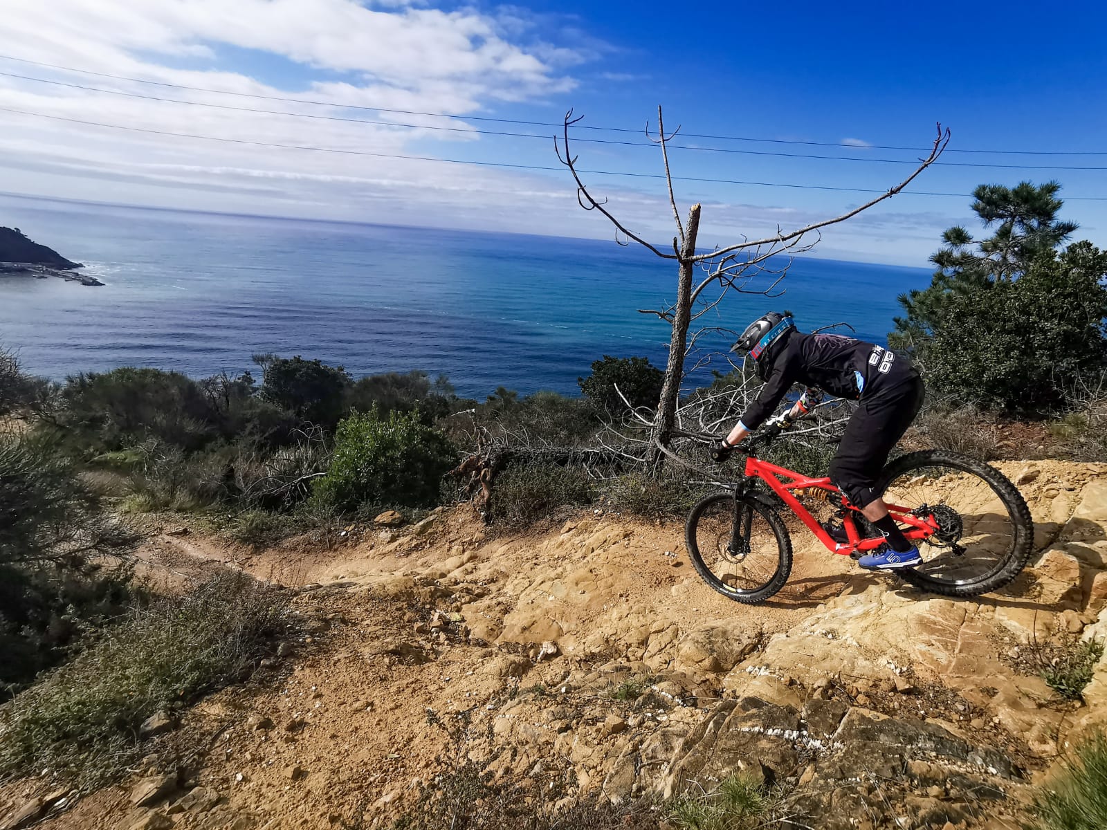 discesa in mountain bike dalle alture della liguria al mare