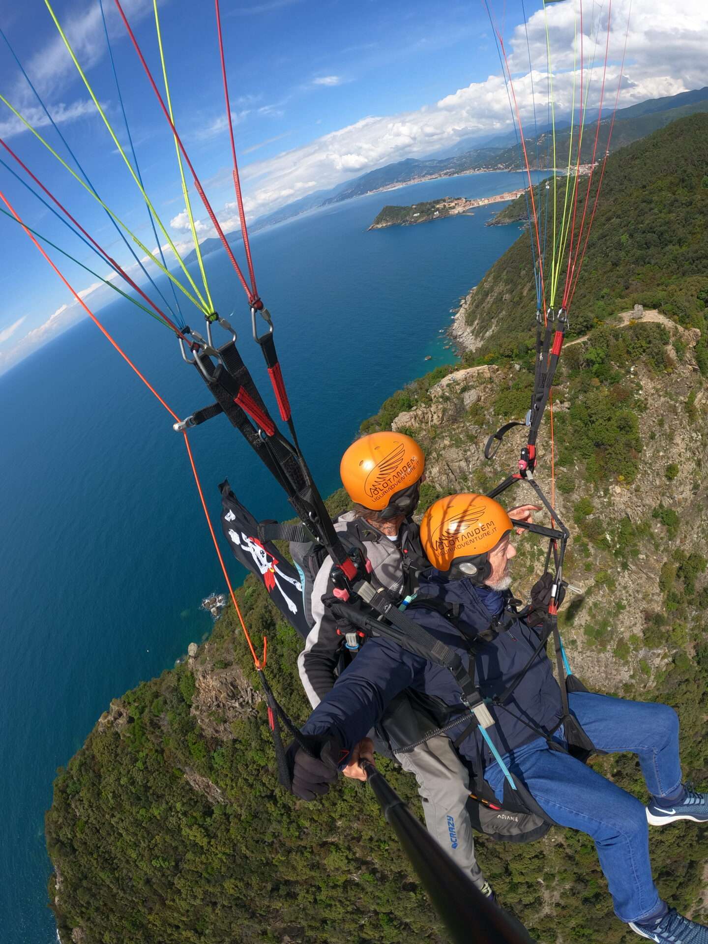 parapendio tandem riva trigoso sestri levante scaled Spettacolare volo in parapendio tandem sopra Punta Manara e Sestri Levante